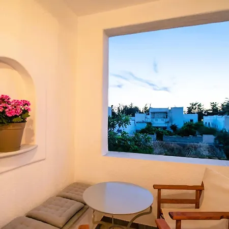 Three Bedroom 7-9 Adults First Floor Apartment *
