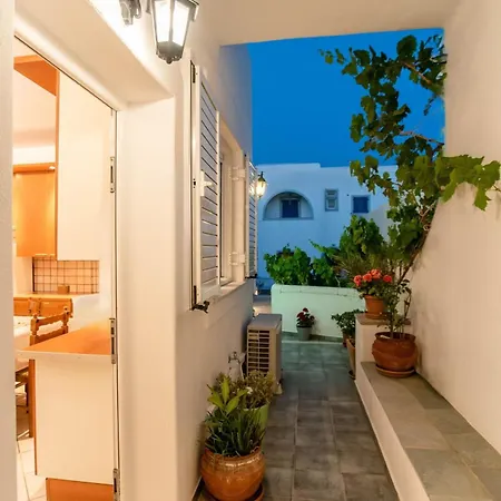 Apartment Three Bedroom 7-9 Adults First Floor