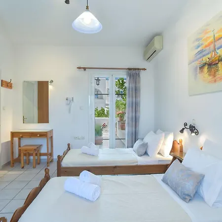 Three Bedroom 7-9 Adults First Floor Apartment *